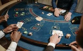 Platform protogel88 menampilkan sportsbook, kasino langsung, dan permainan slot